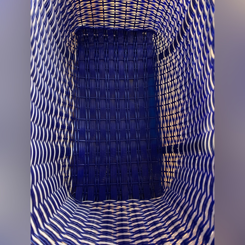 Cesta Basket Tote Bag | NWOT| dimensions are L13 1/2 x 6 1/2W x 11 H - Picture 3 of 7